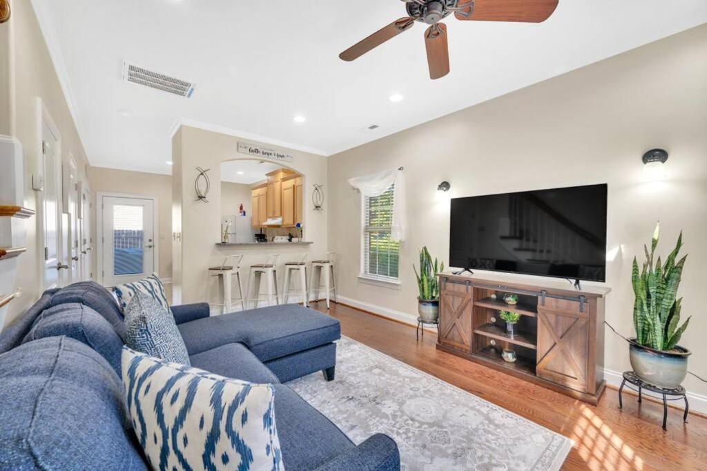 הוילה קונקורד Cozy 2B Townhouse King Bed Free Parking Tv In Brs מראה חיצוני תמונה