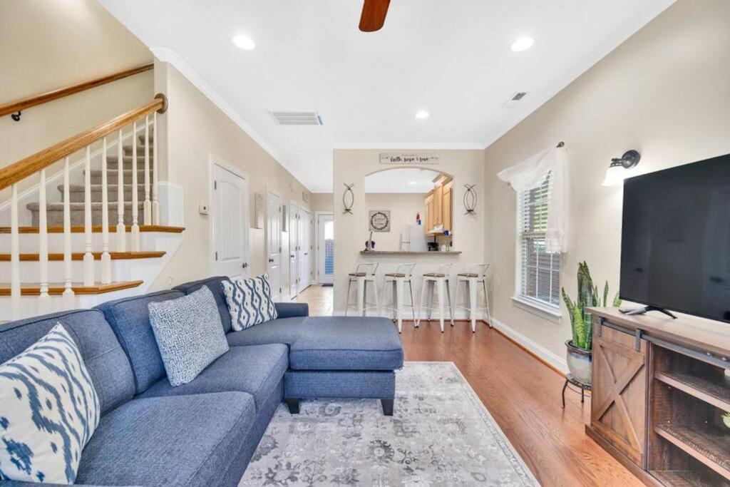 הוילה קונקורד Cozy 2B Townhouse King Bed Free Parking Tv In Brs מראה חיצוני תמונה